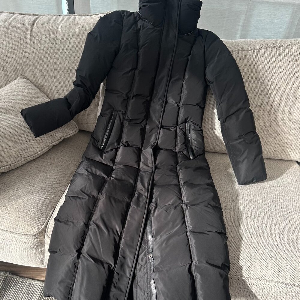 Mackage Long Down Parka – XS – Luxe Winter Essential